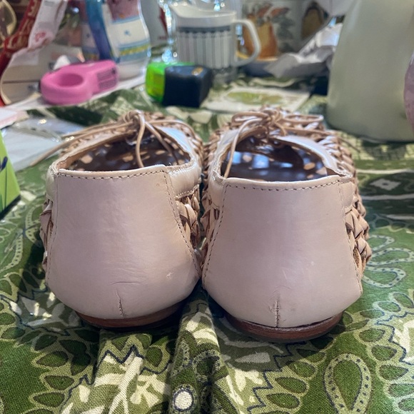 Jeffrey Campbell Leather Open Weave Tie Shoes.  Size 8US, 39EU.  EUC. Neutral - Picture 6 of 13